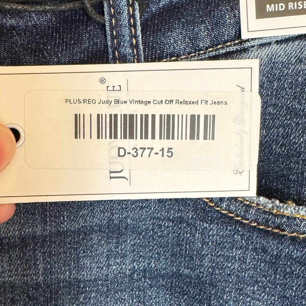 Judy Blue Ankle Cropped Distressed Blue Jeans New With Tags Size 15/32 Med Blue - Picture 12 of 15